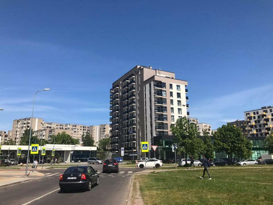 Bright Apartment Near Akropolis Vilnius Exterior photo