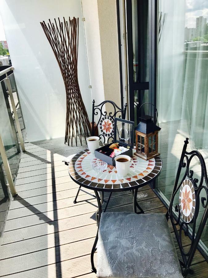 Bright Apartment Near Akropolis Vilnius Exterior photo