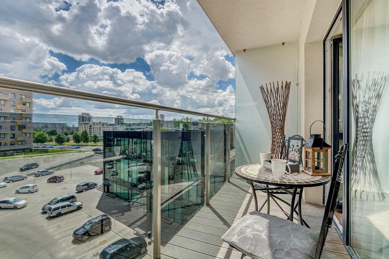 Bright Apartment Near Akropolis Vilnius Exterior photo